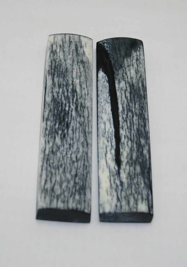 NB104MJ180  Giraffe Bone Scales