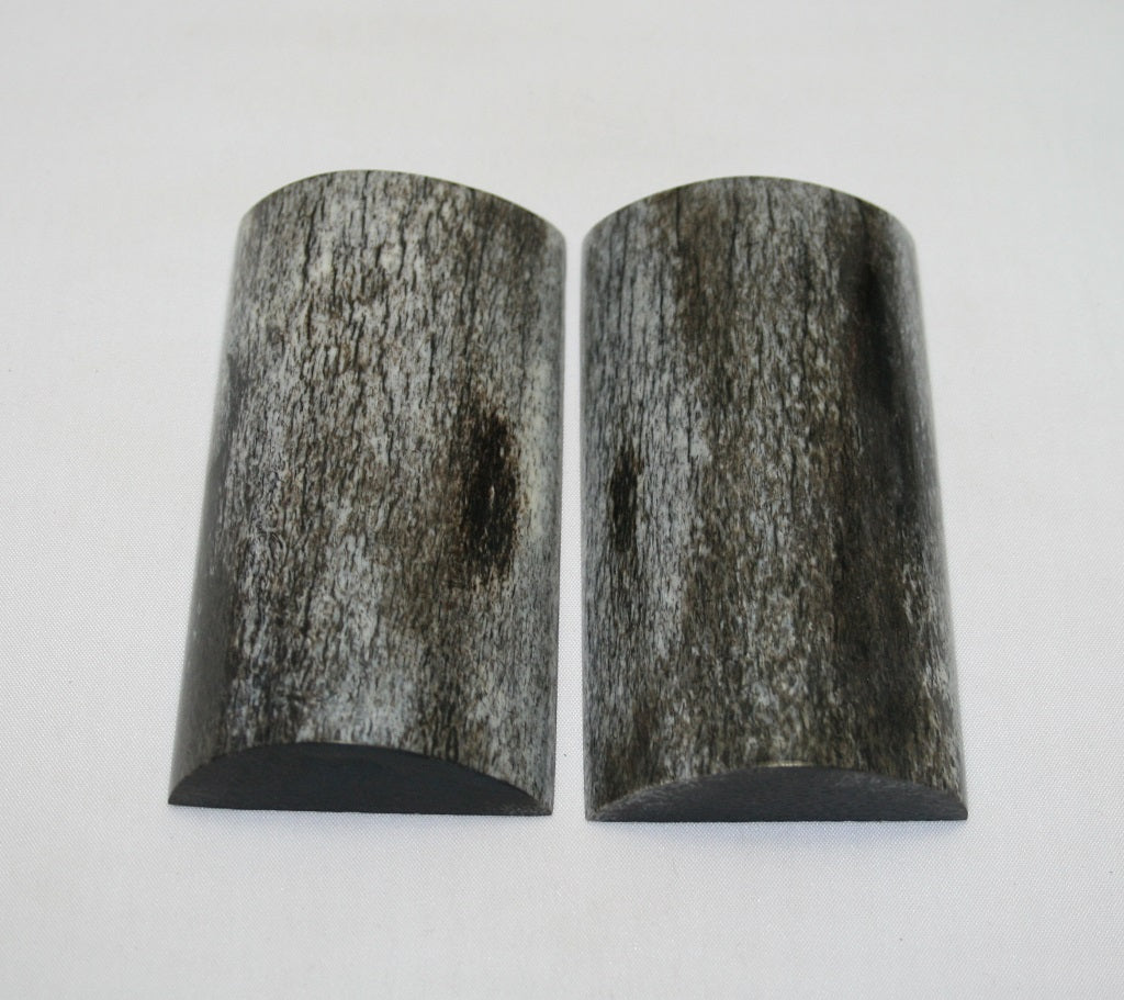 NB104MJ240  Giraffe Bone Scales