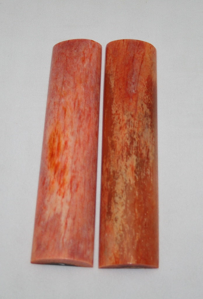 NB104MJ30  Giraffe Bone Scales