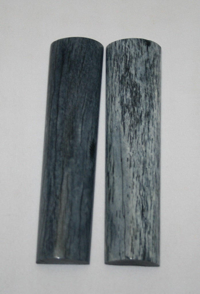 NB104MJ44 Giraffe Bone Scales