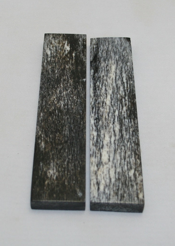 NB104MJ77  Giraffe Bone Scales