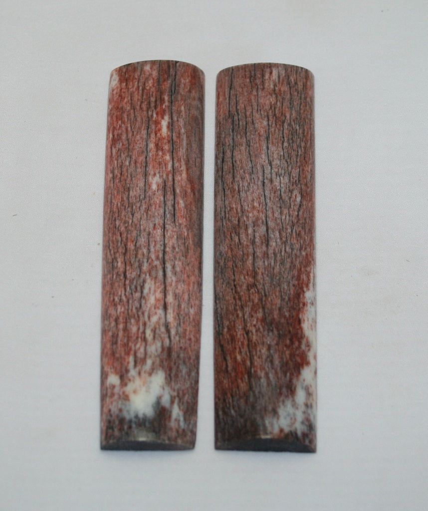 NB104MJ93  Giraffe Bone Scales