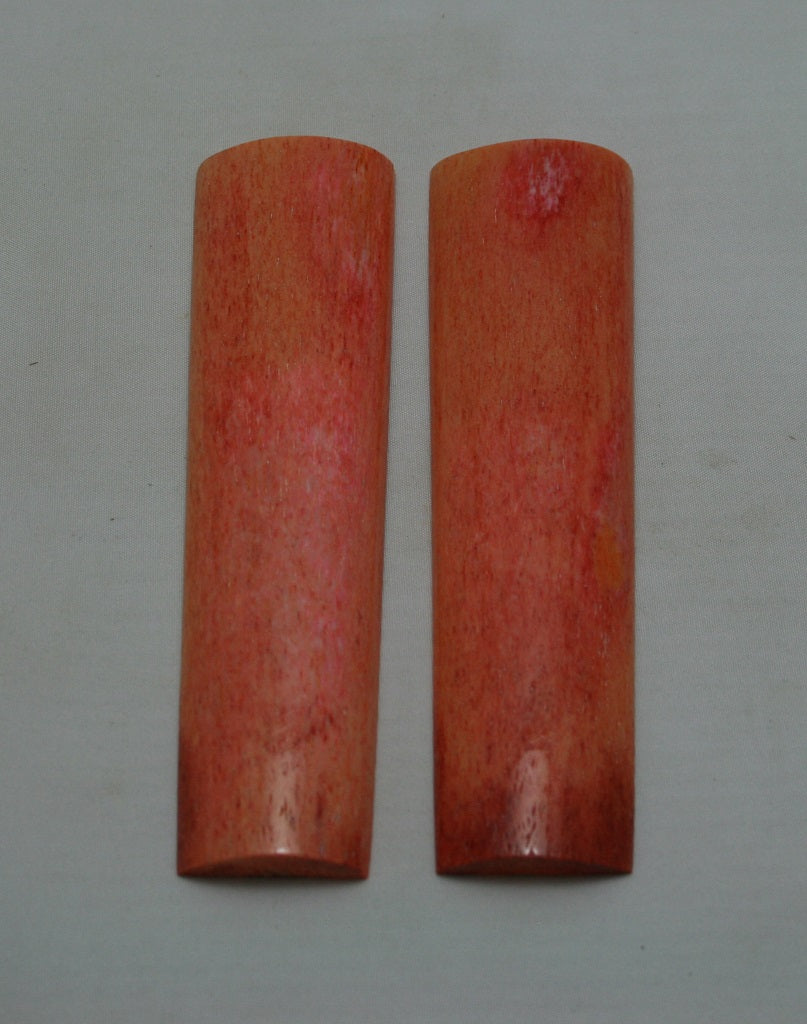 NB104MJ95  Giraffe Bone Scales