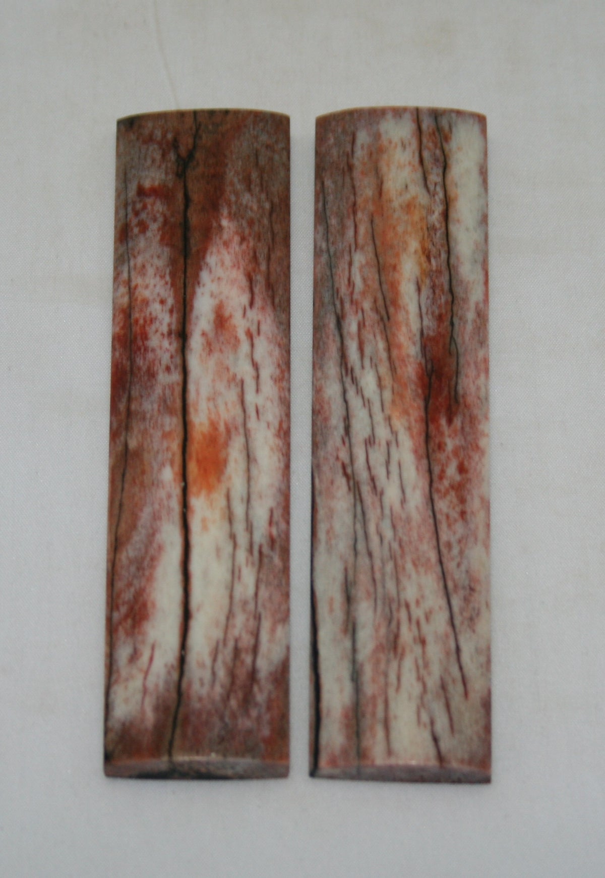 NB104S96  Giraffe Bone Scales