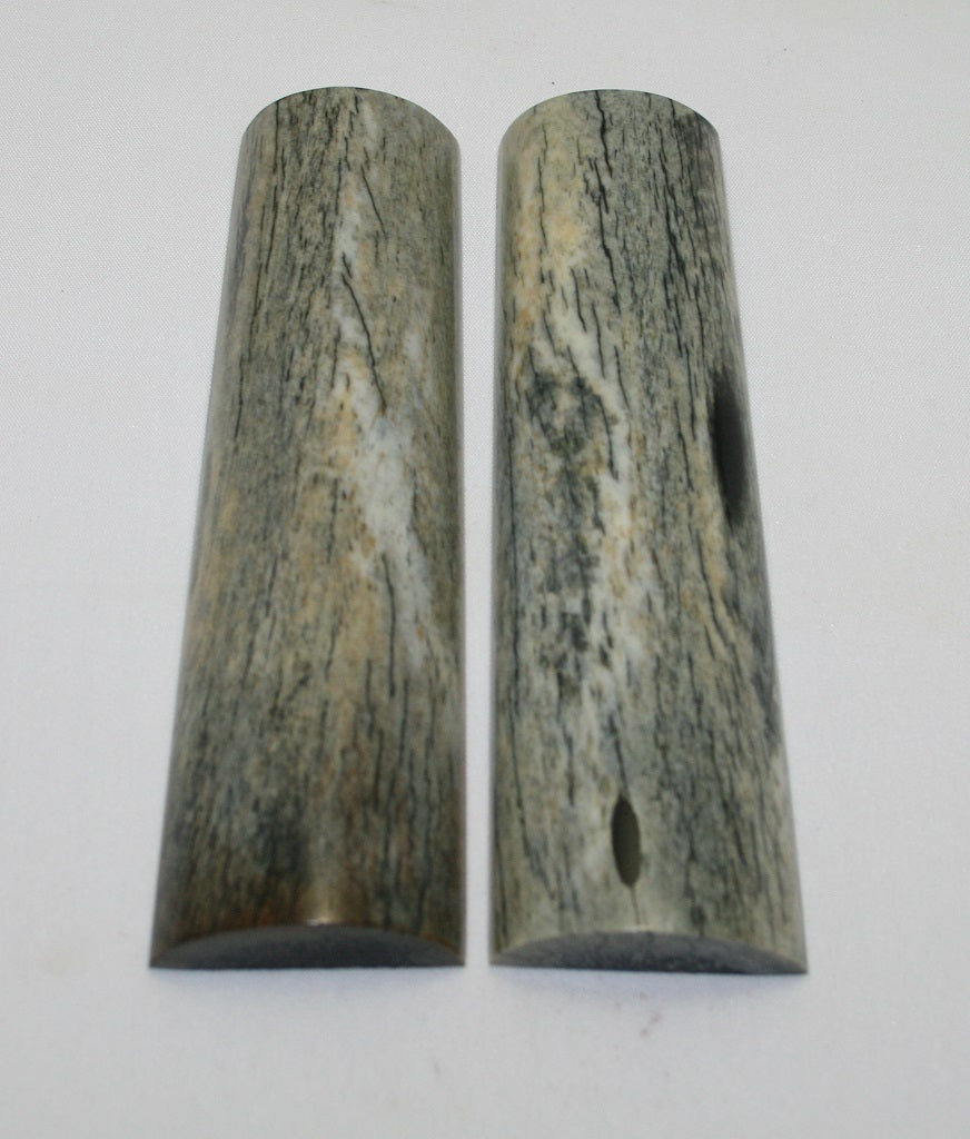 NB105AY12  Giraffe Bone Scales