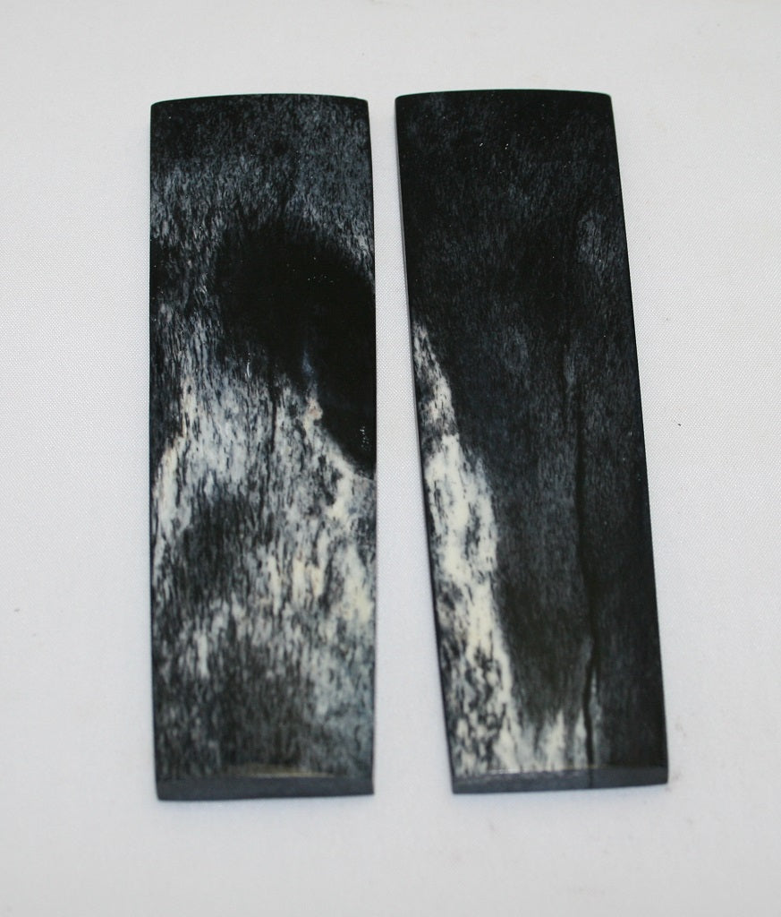 NB105AY26  Giraffe Bone Scales