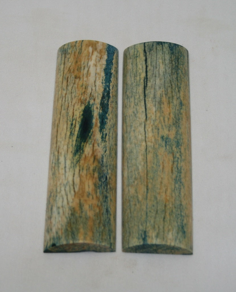 NB105FM54  Giraffe Bone Scales