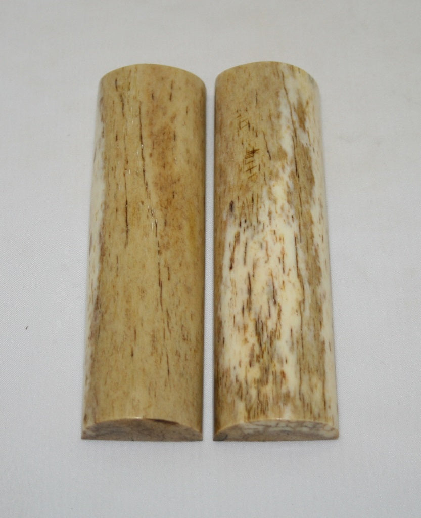 NB105FM72  Giraffe Bone Scales