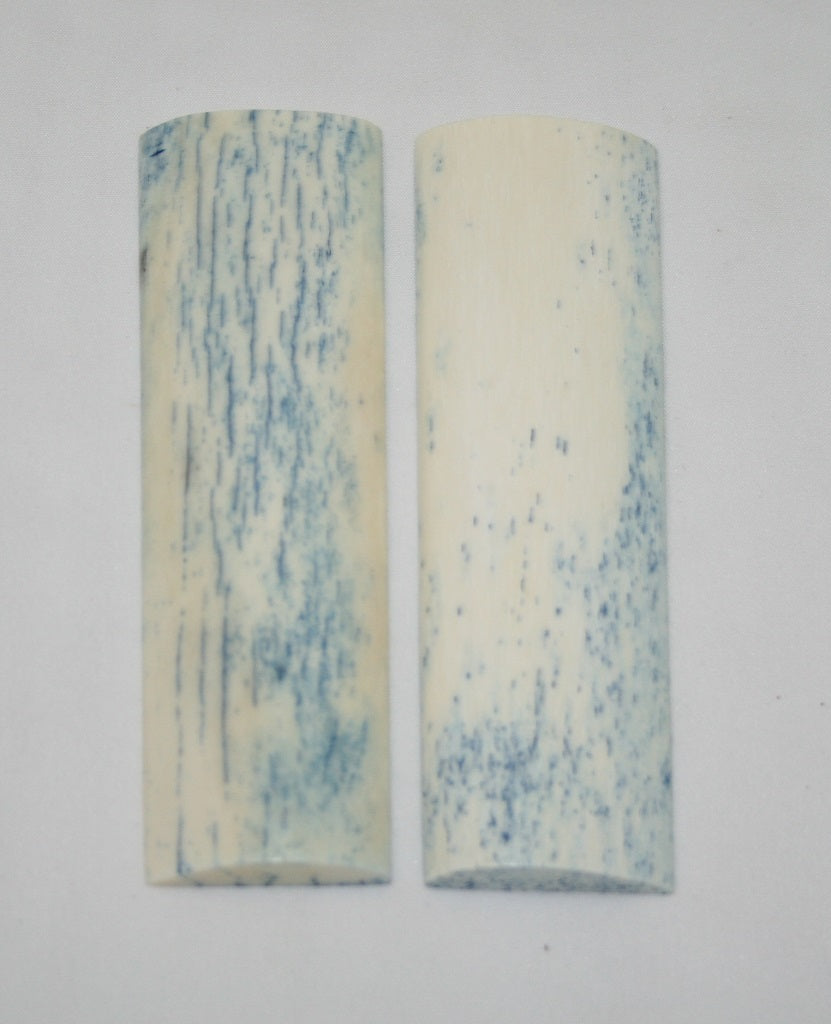 NB105FM95  Giraffe Bone Scales