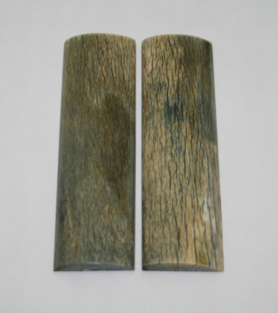 NB105FM96  Giraffe Bone Scales