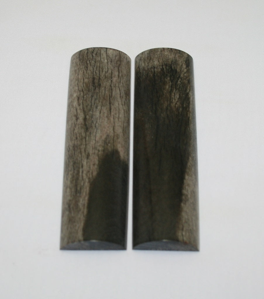 NB105F22  Giraffe Bone Scales