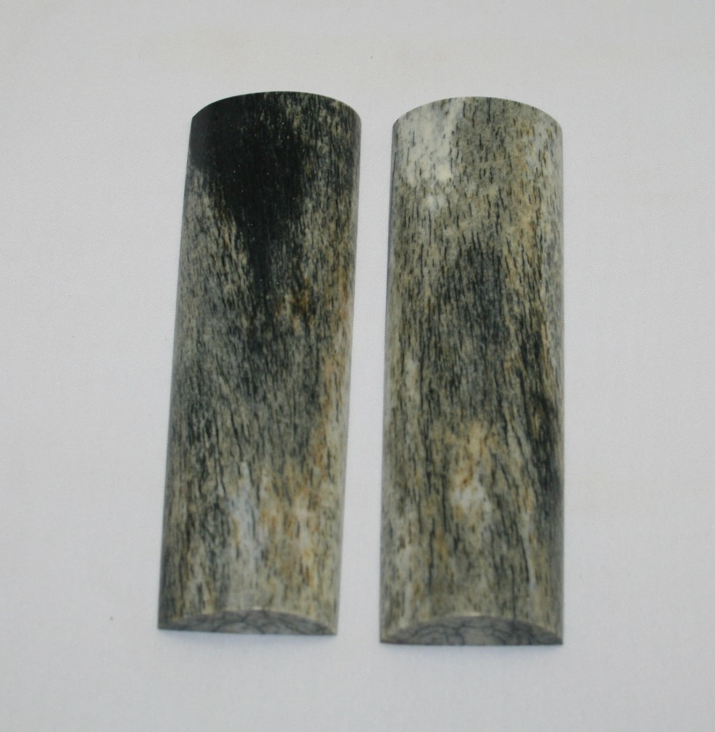 NB105F3  Giraffe Bone Scales