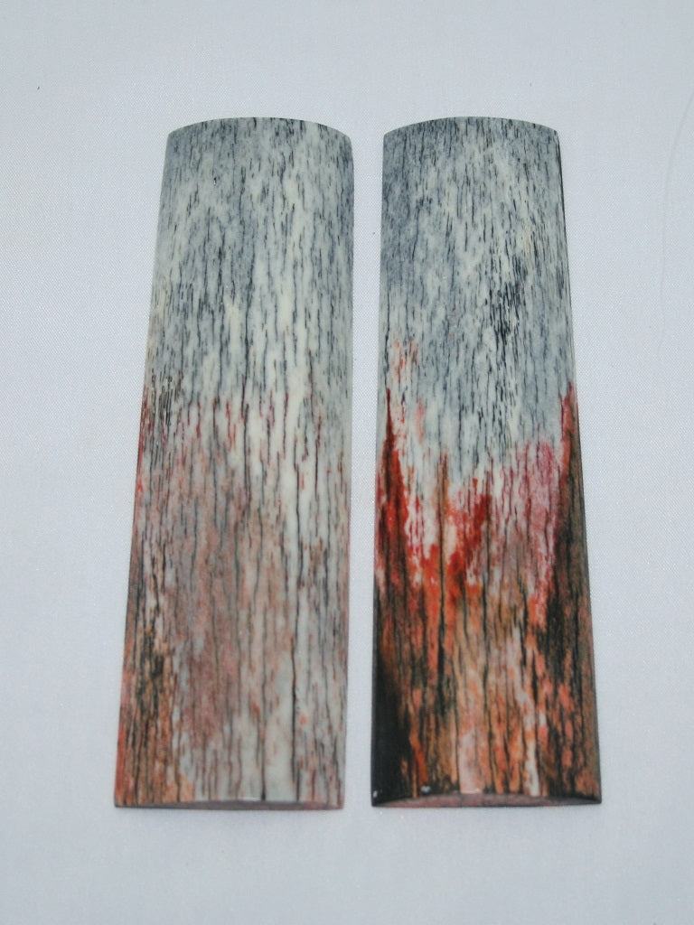 NB105G25  Giraffe Bone Scales