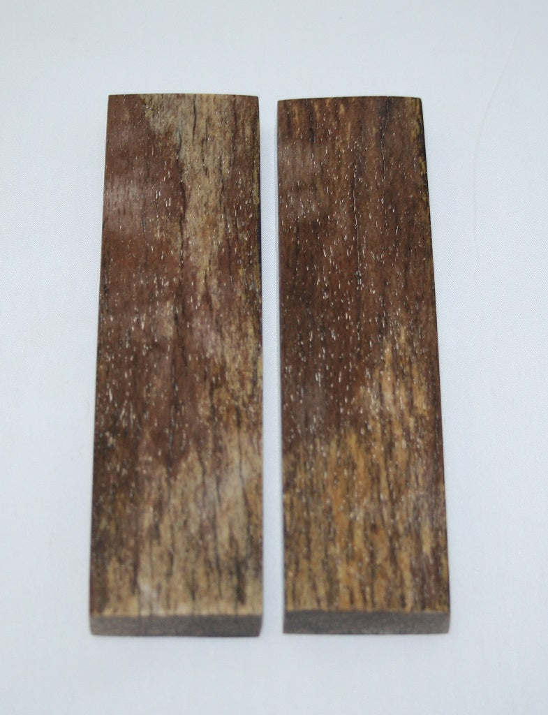 NB105G34  Giraffe Bone Scales