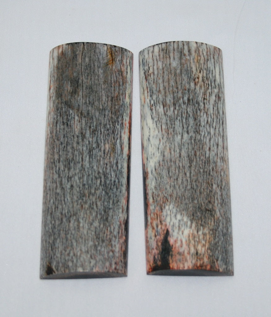 NB105G68  Giraffe Bone Scales