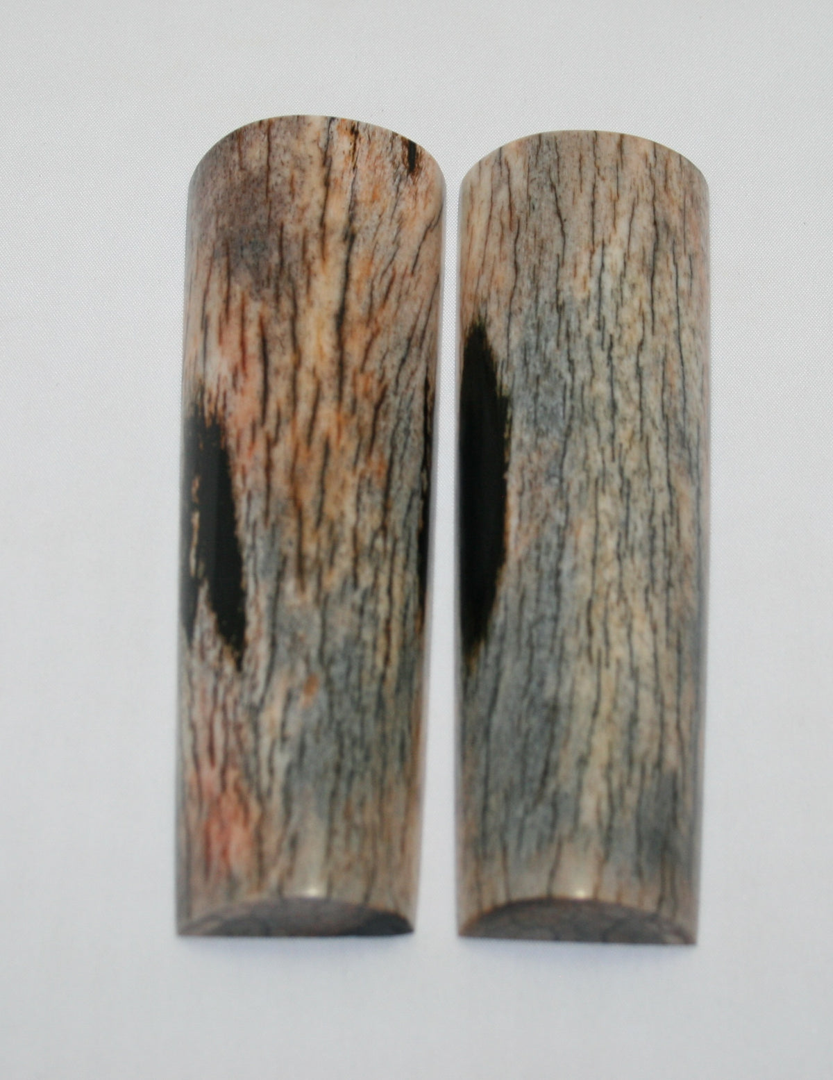 NB105LT41  Giraffe Bone Scales