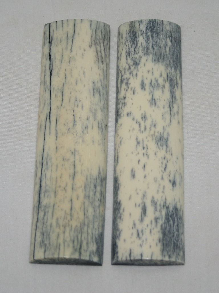 NB105L28  Giraffe Bone Scales