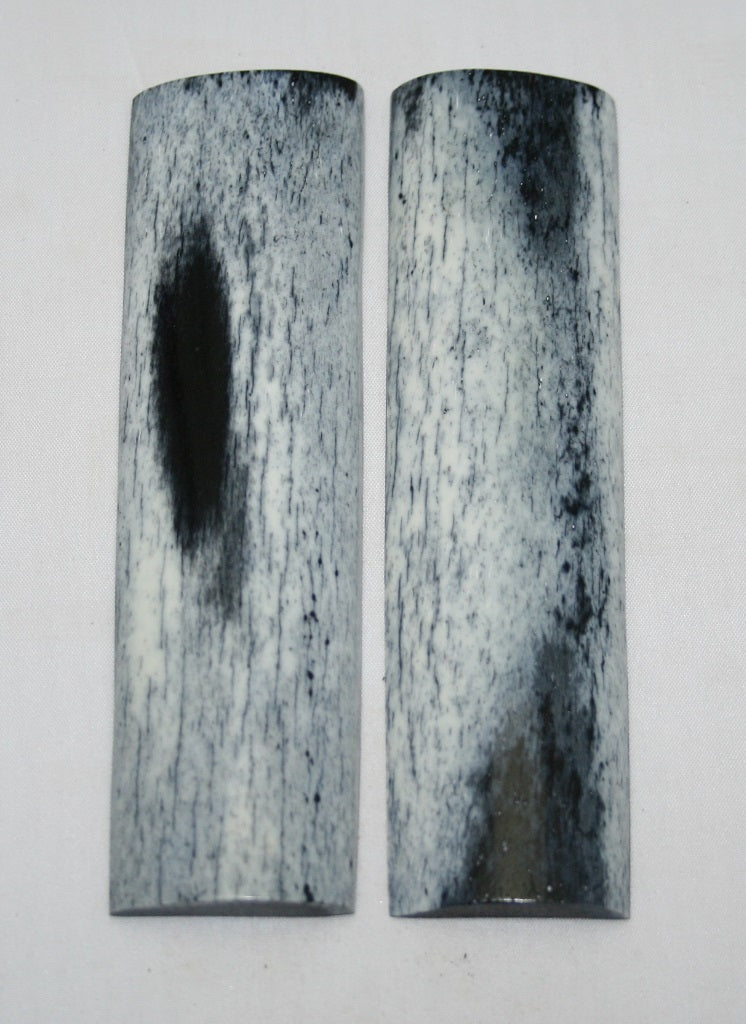 NB105L57  Giraffe Bone Scales