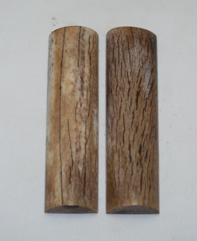 NB105MF10 Giraffe Bone Scales