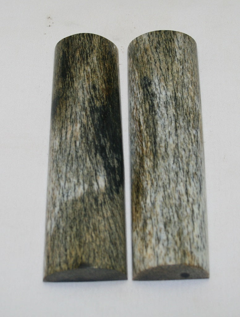 NB105MF13 Giraffe Bone Scales