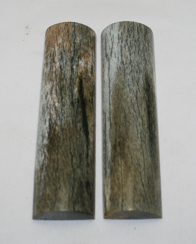 NB105MF23 Giraffe Bone Scales