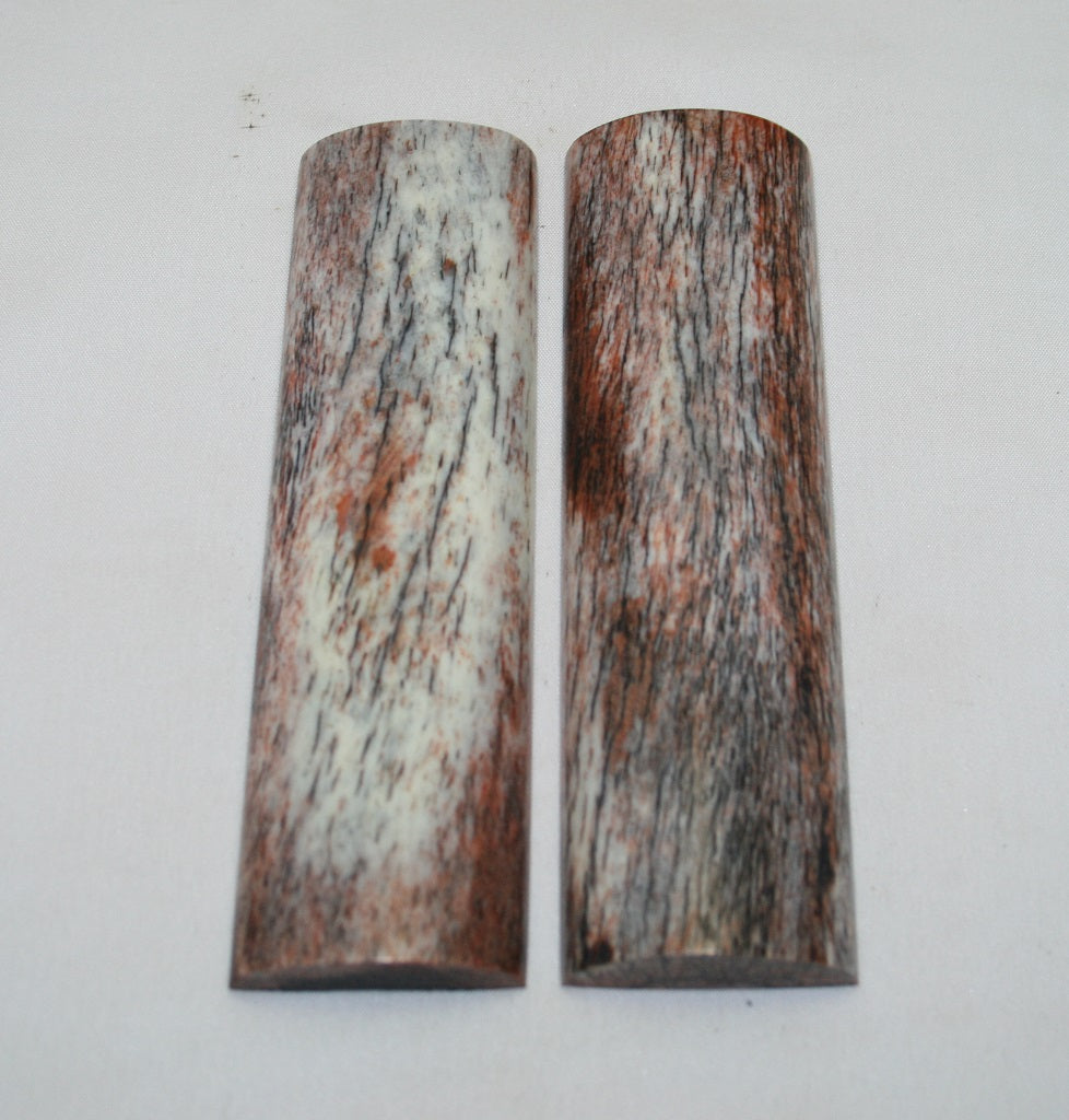 NB105MF24  Giraffe Bone Scales