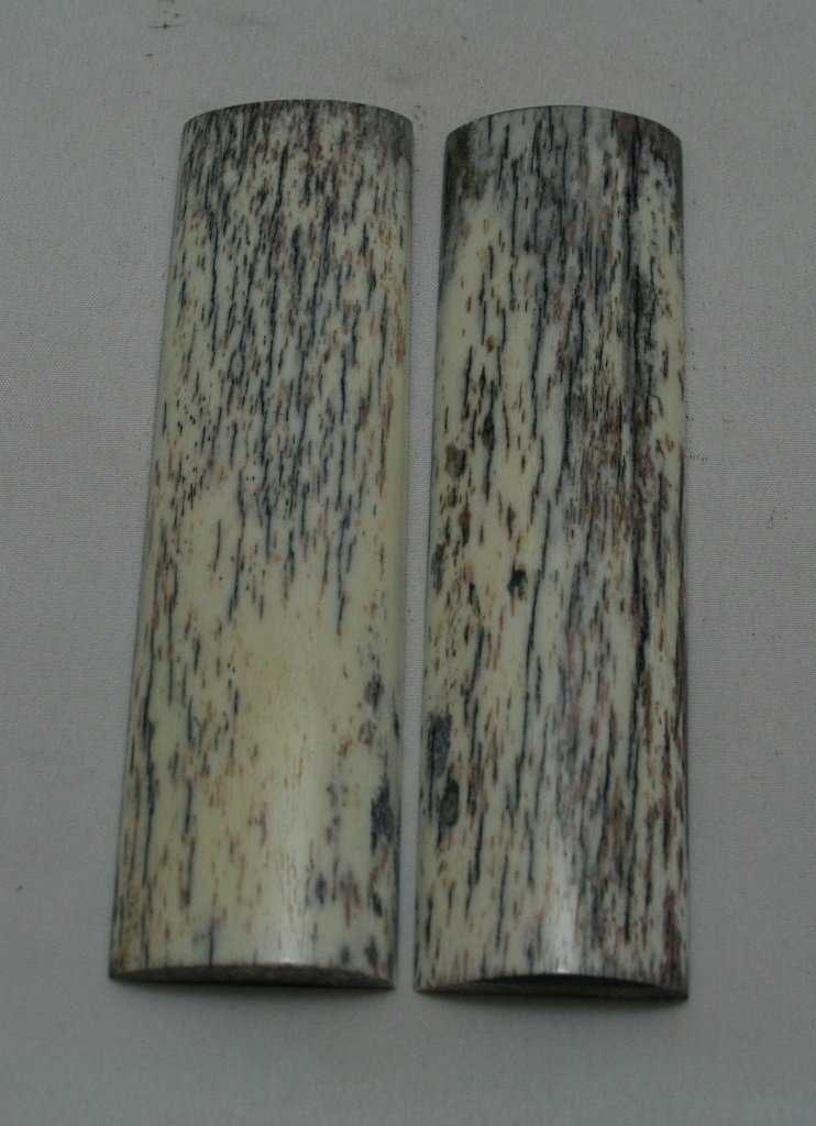 NB105MF61 Giraffe Bone Scales