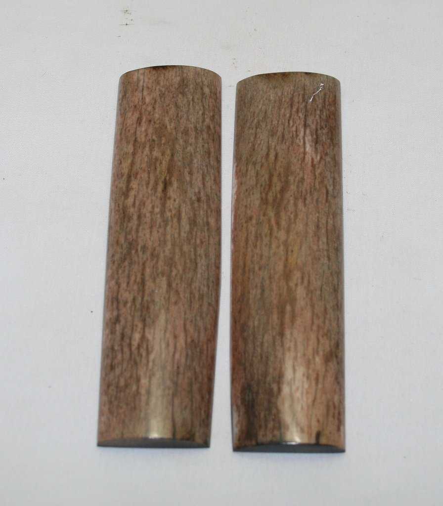 NB105MF66 Giraffe Bone Scales