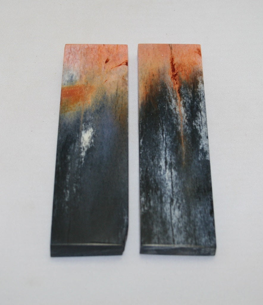 NB105MJ17  Giraffe Bone Scales