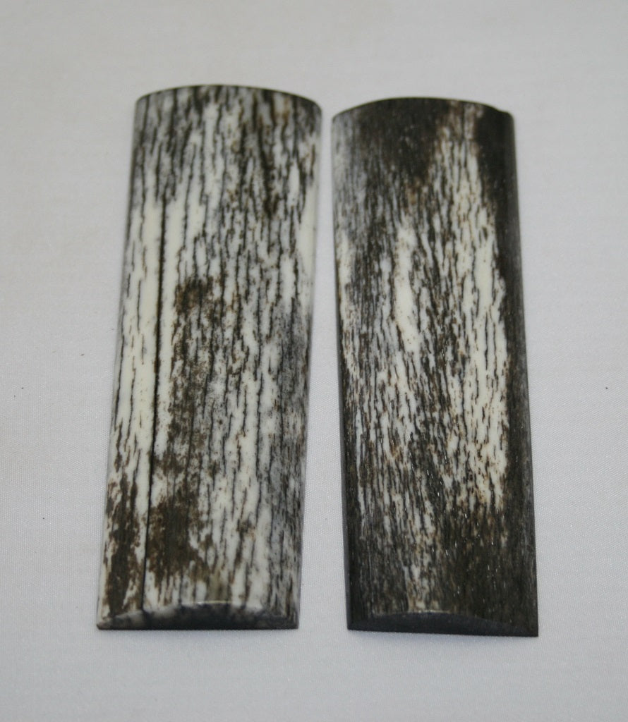 NB105MJ3  Giraffe Bone Scales