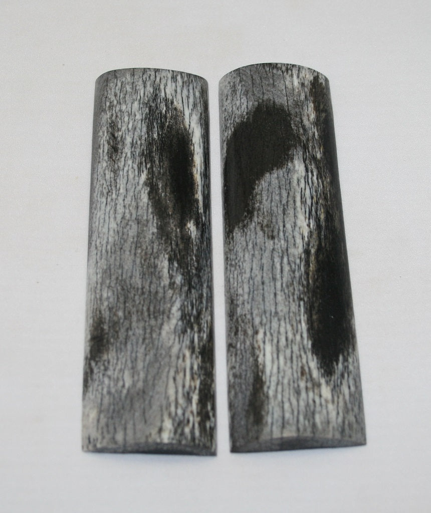 NB105MJ50  Giraffe Bone Scales