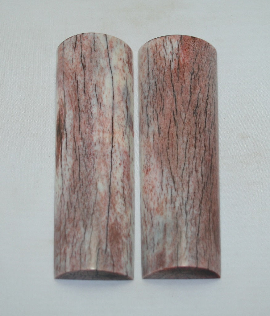 NB105MJ52  Giraffe Bone Scales