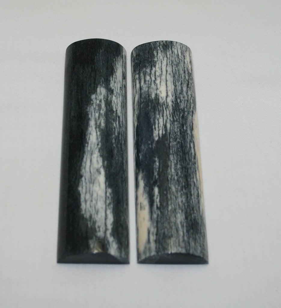 NB105MJ81  Giraffe Bone Scales