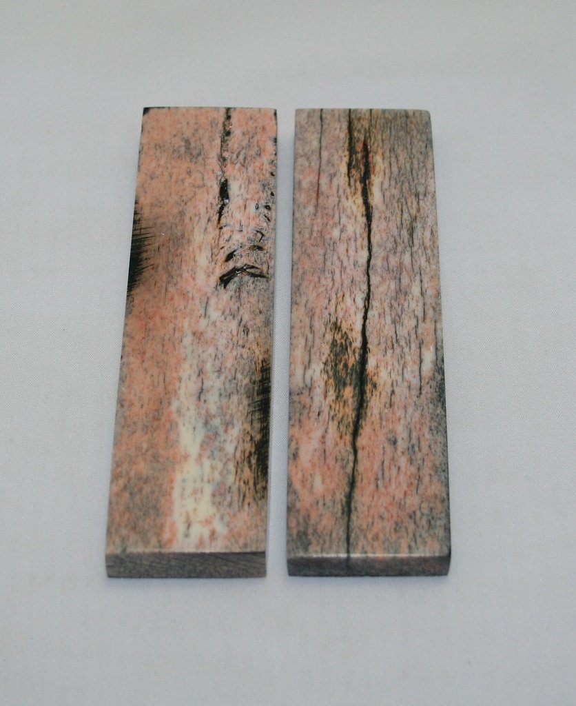 NB105MJ87  Giraffe Bone Scales