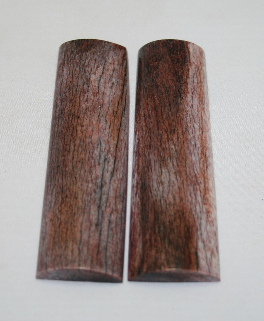 NB105MJ8  Giraffe Bone Scales