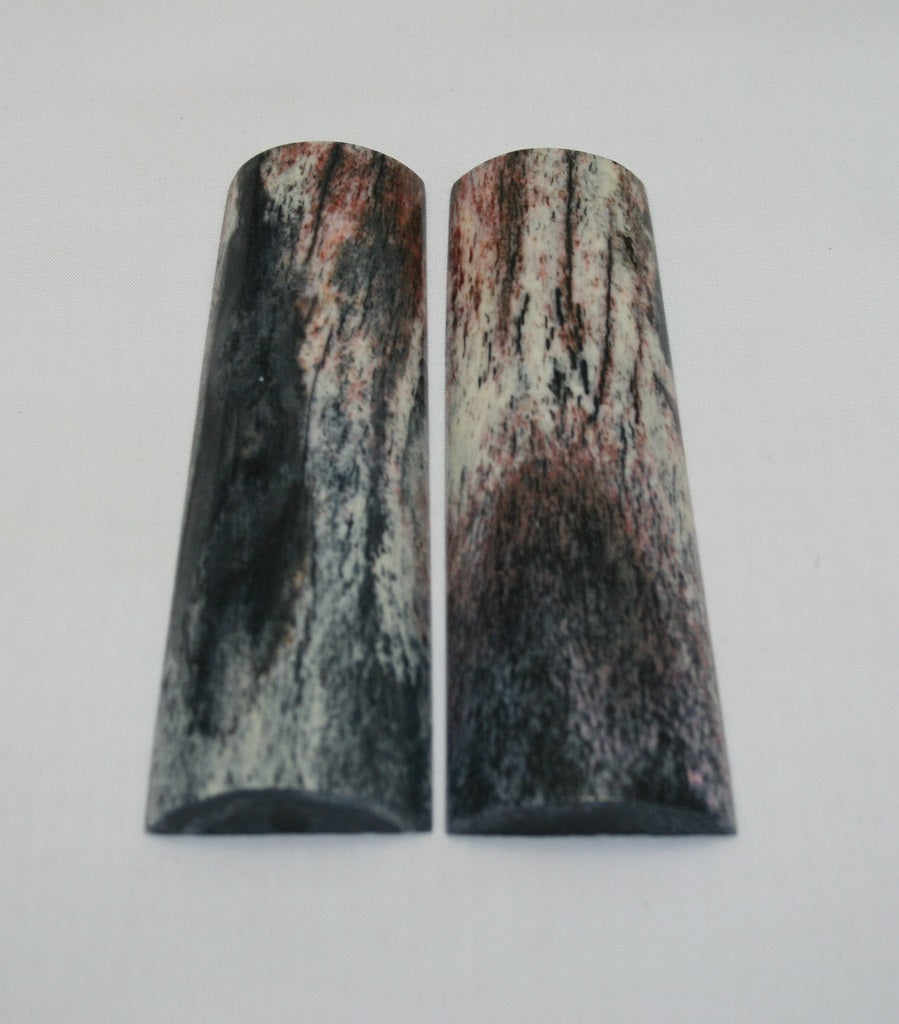 NB105MJ98  Giraffe Bone Scales