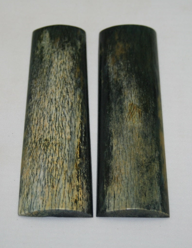 NB105MJ9  Giraffe Bone Scales