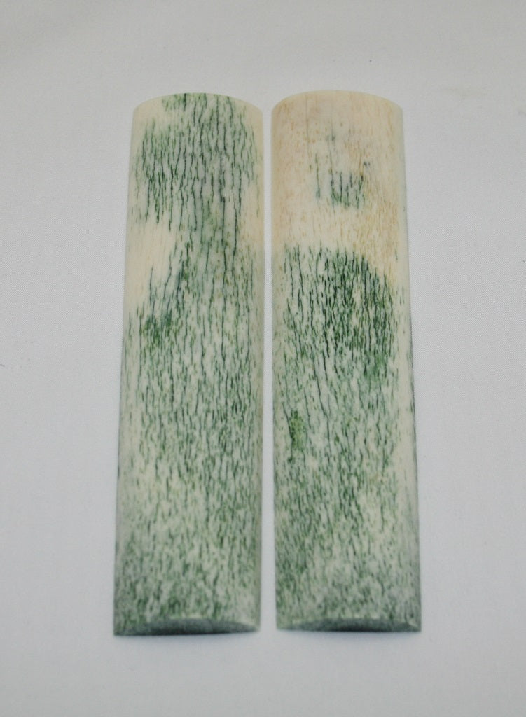 NB105NL46 Giraffe Bone Scales