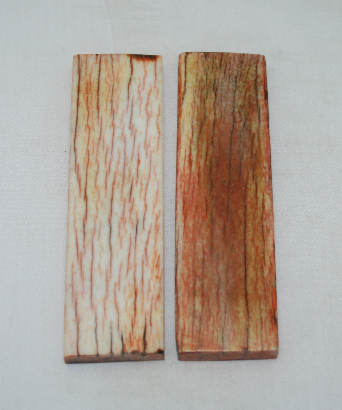 NB105S17  Giraffe Bone Scales