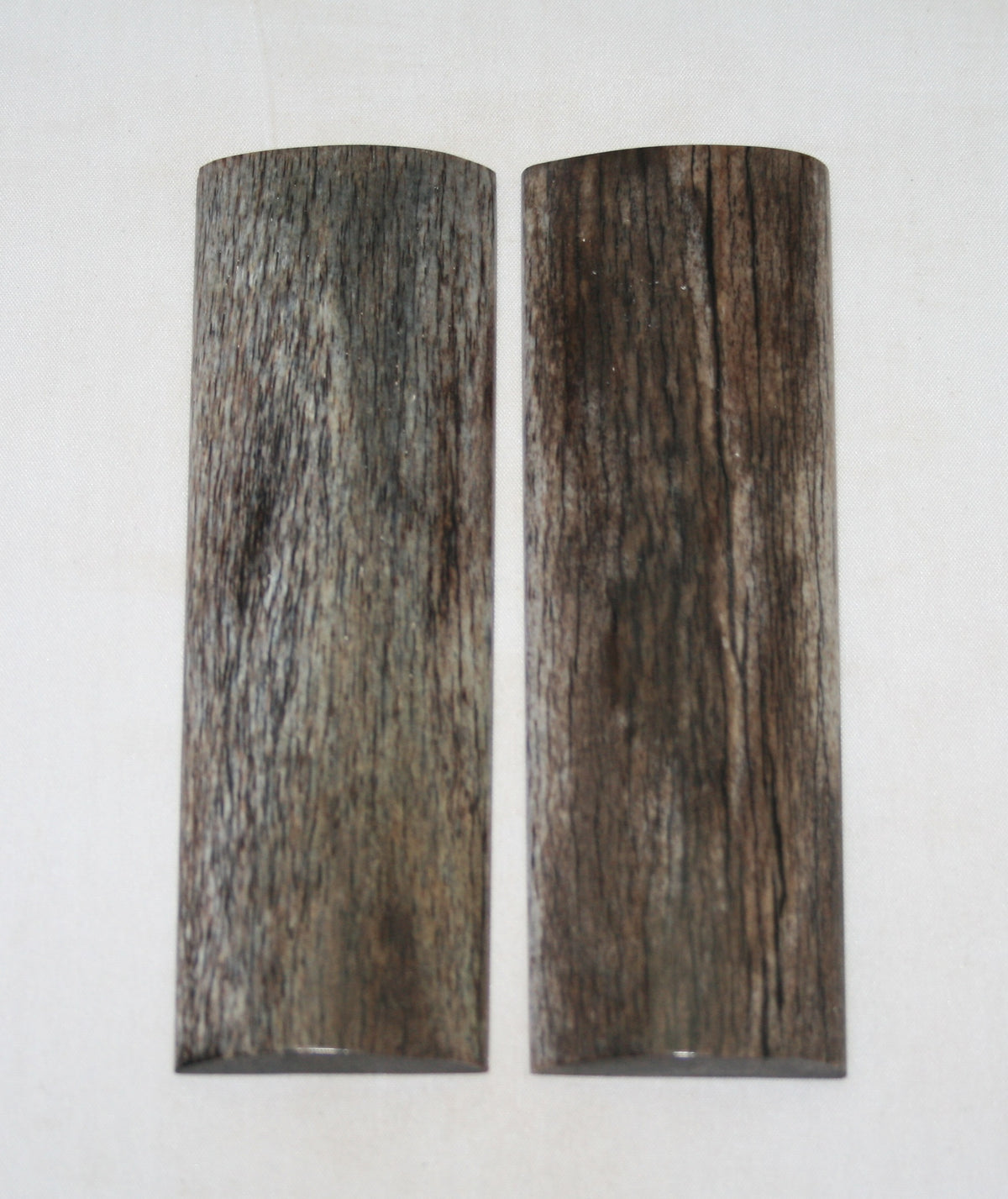 NB105S57 Giraffe Bone Scales