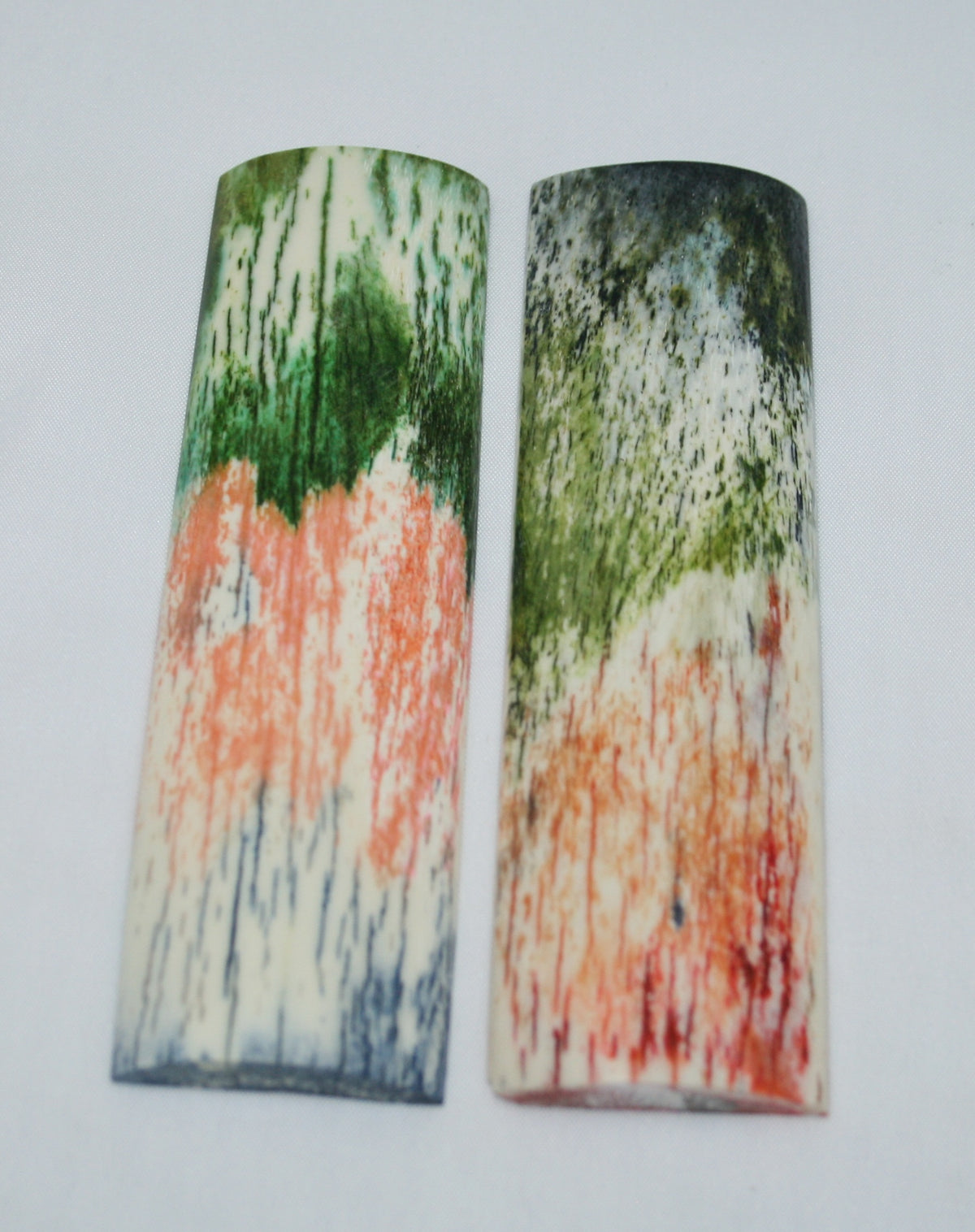 NB105T18 Giraffe Bone Scales