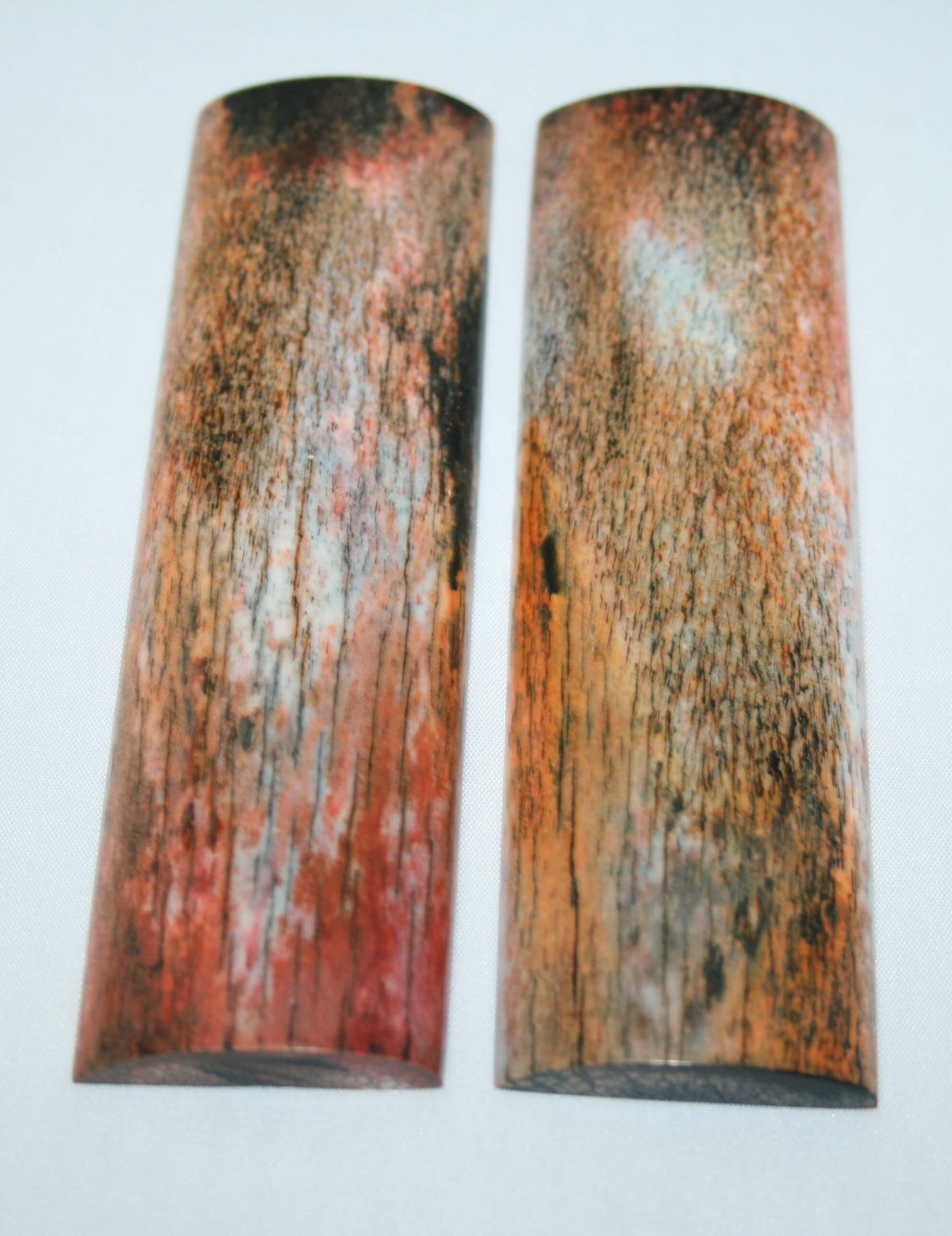 NB105T64 Giraffe Bone Scales