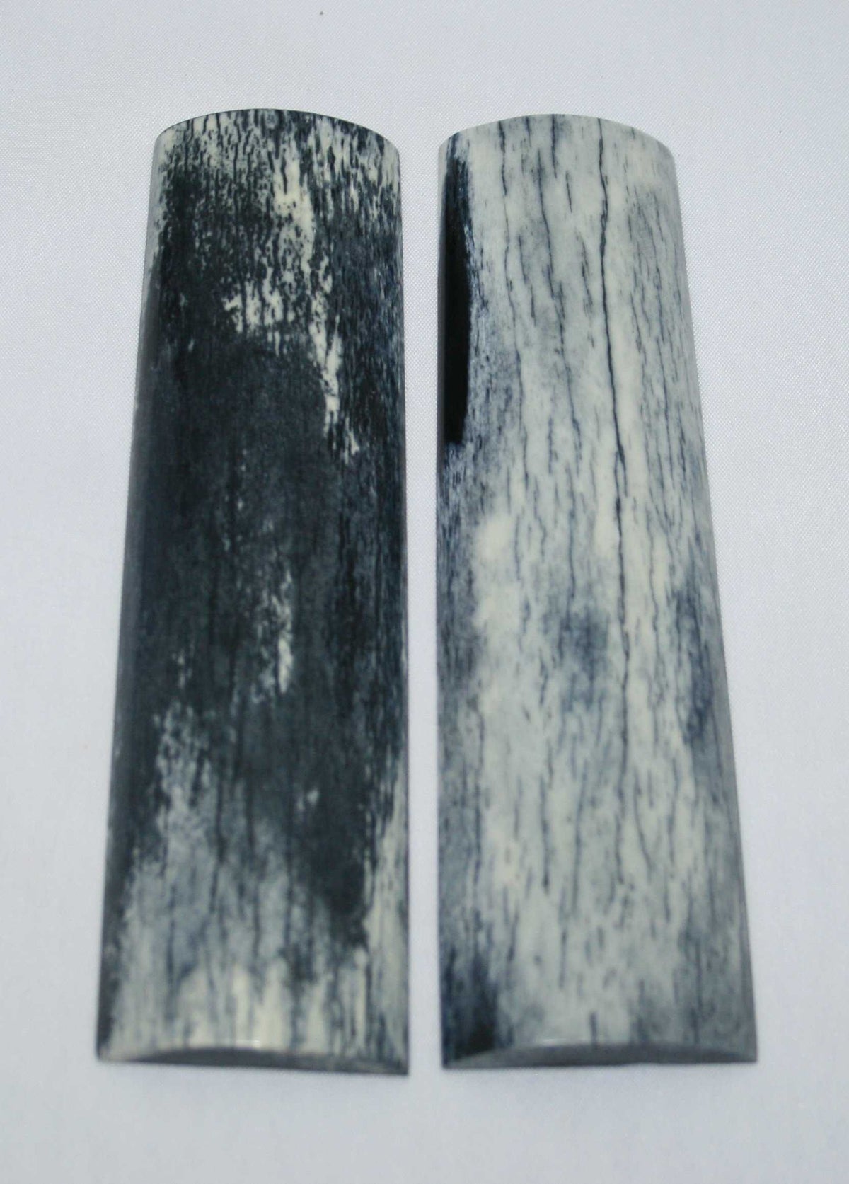 NB105T81 Giraffe Bone Scales