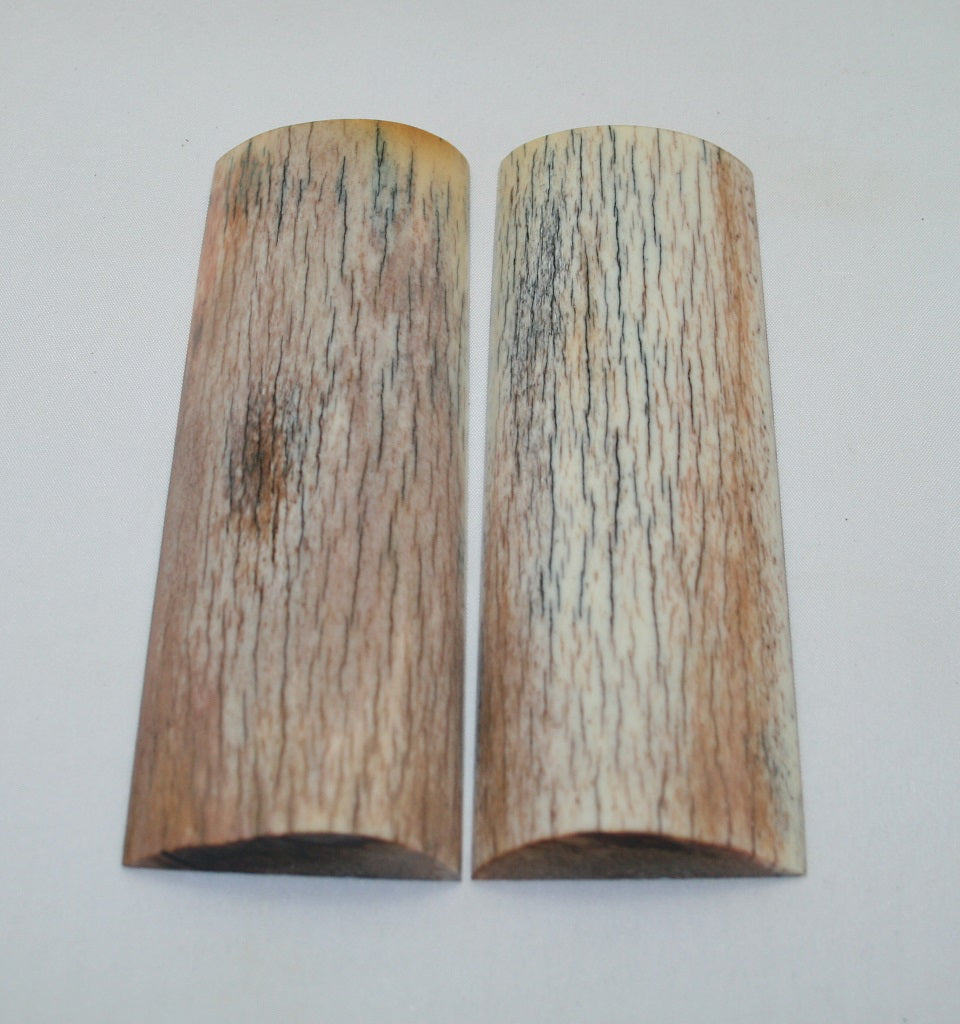 NB108AYA19 Giraffe Bone Scales Set