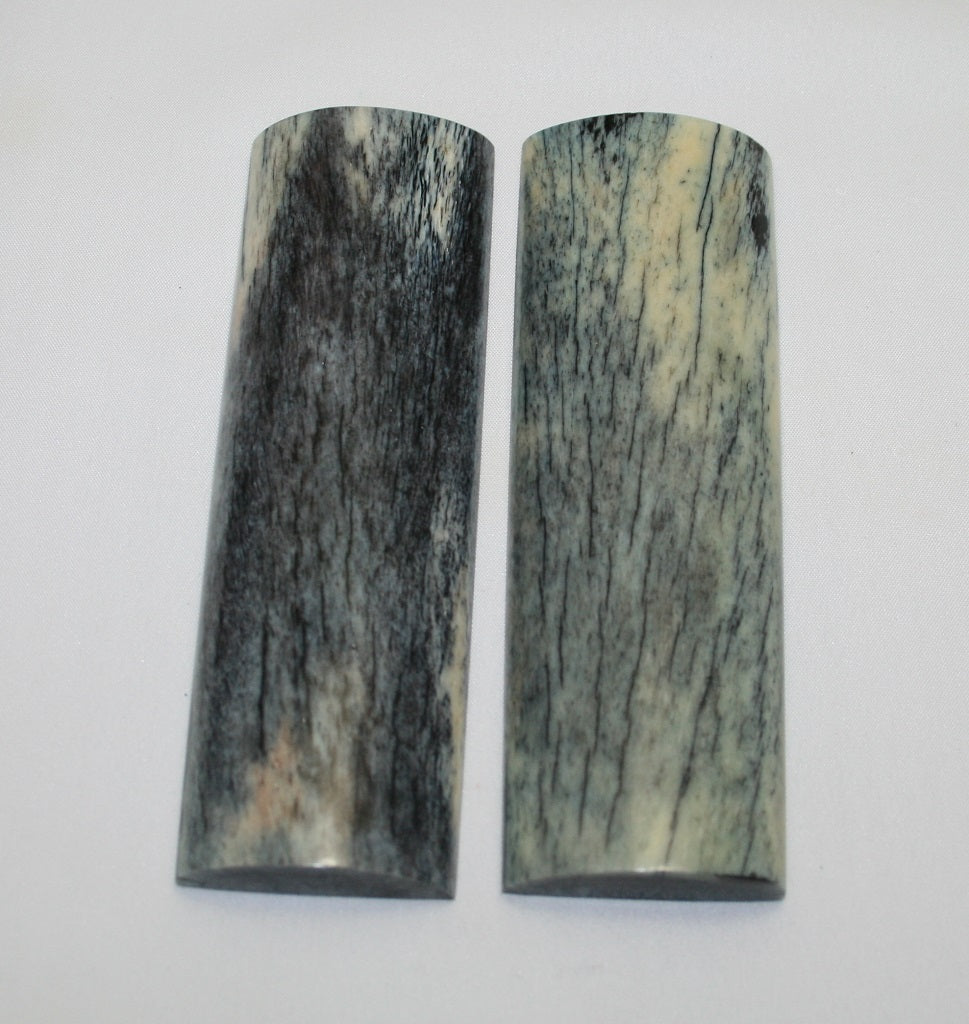 NB108AY4 Giraffe Bone Scales Set