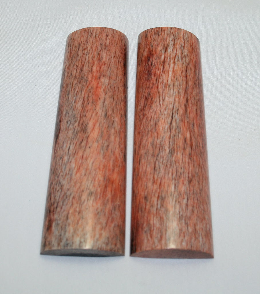 NB108AY8 Giraffe Bone Scales Set