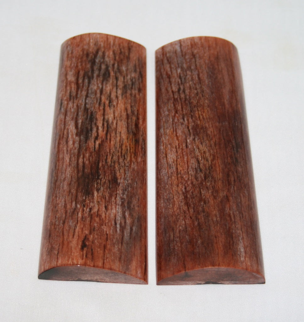 NB108FM42 Giraffe Bone Scales Set