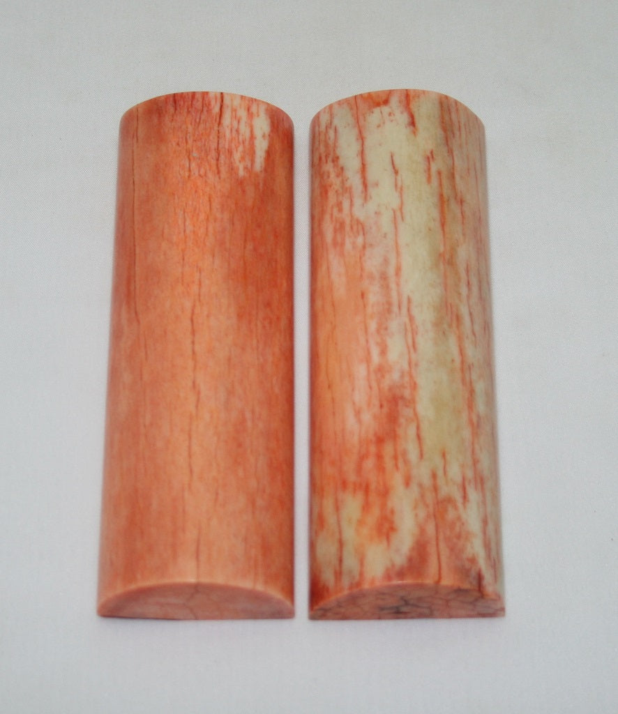 NB108FM67 Giraffe Bone Scales Set