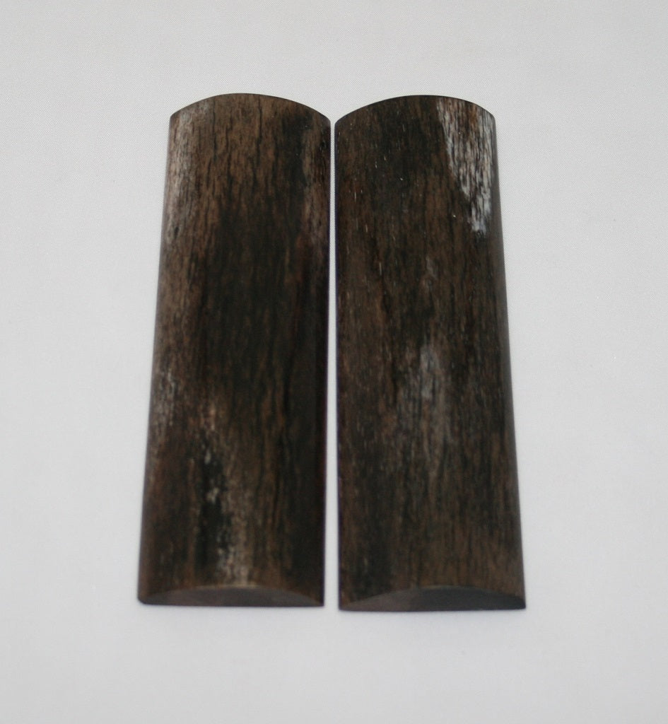 NB108FM72 Giraffe Bone Scales Set