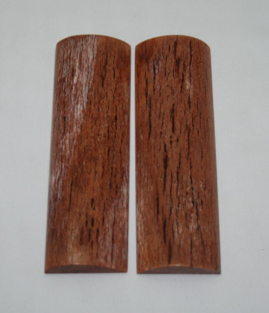 NB108FM88 Giraffe Bone Scales Set